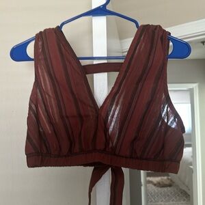 Lightweight, back tied crop top